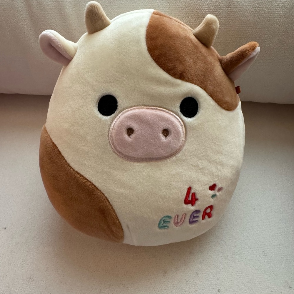 Squishmallows Brown and Cream Cow Valentine’s Day